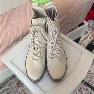 Women's Cream Lace-Up Boots